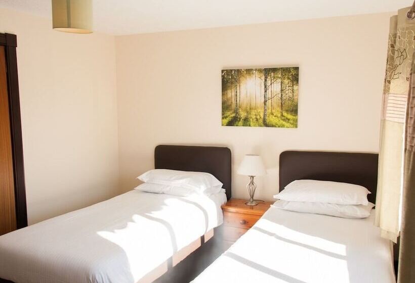 فندق Alban And Abbey House