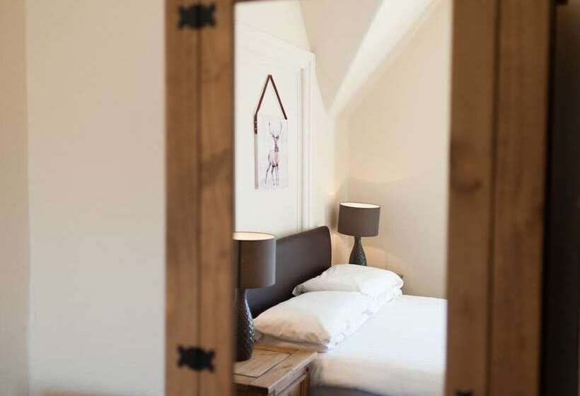 فندق Alban And Abbey House