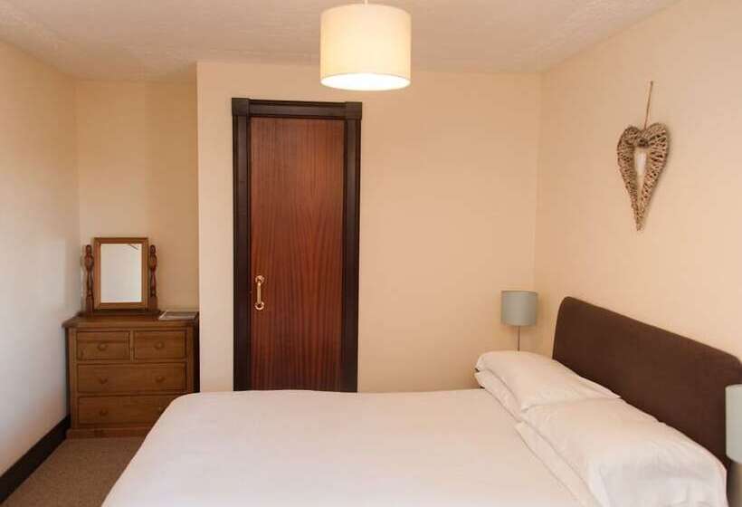 فندق Alban And Abbey House