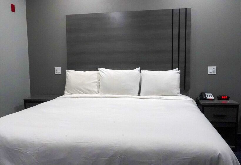 هتل Americas Best Value Inn And Suites Bush International Airport
