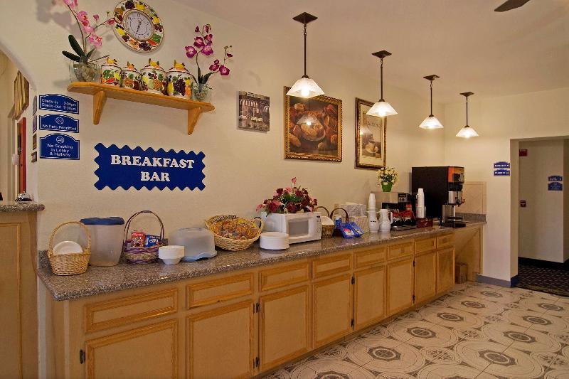 호텔 Americas Best Value Inn And Suites Bush International Airport