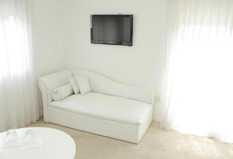 בית מלון כפרי Aqua