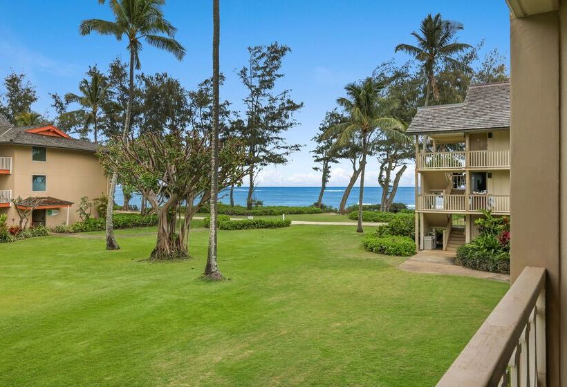 هتل Aston Islander On The Beach