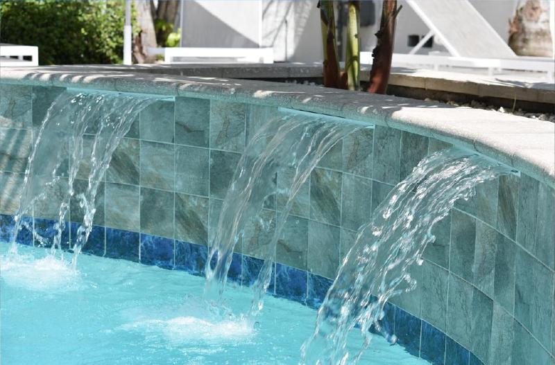 فندق Barefoot Beach Club