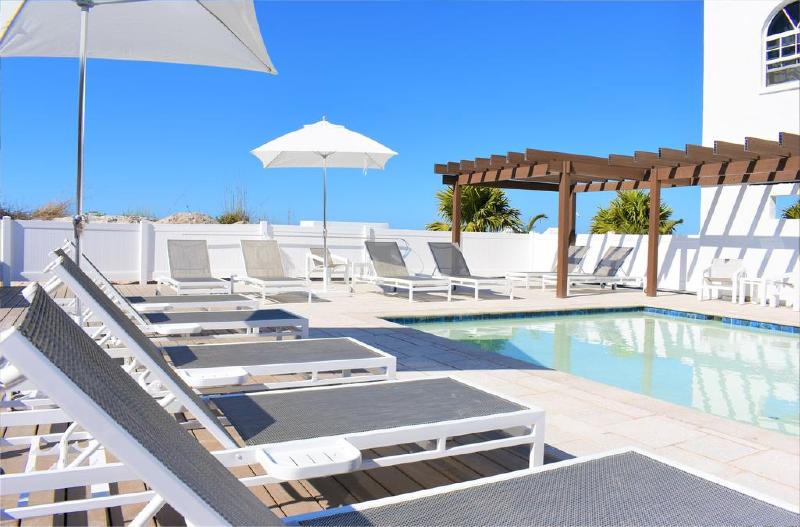 فندق Barefoot Beach Club