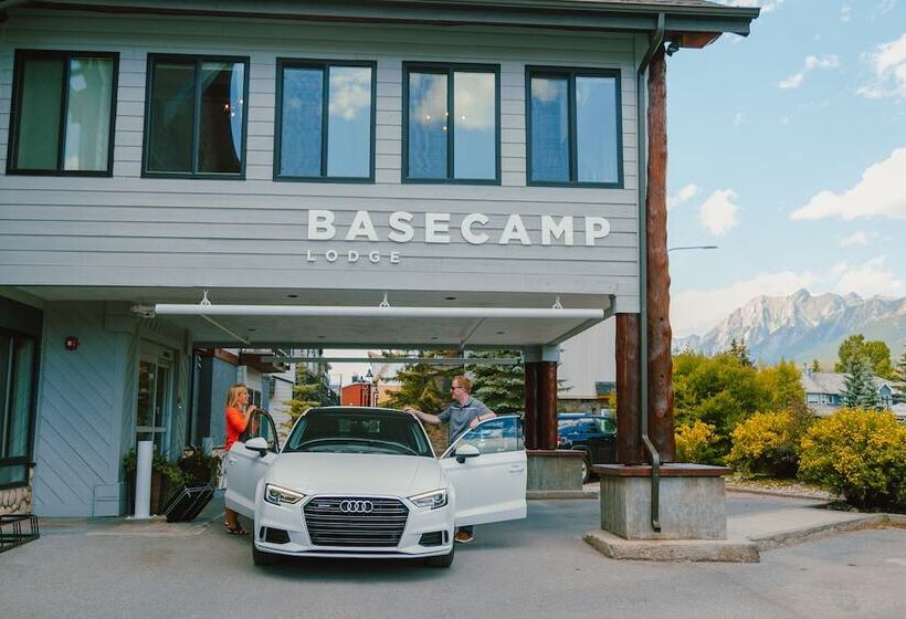호텔 Basecamp Lodge Canmore