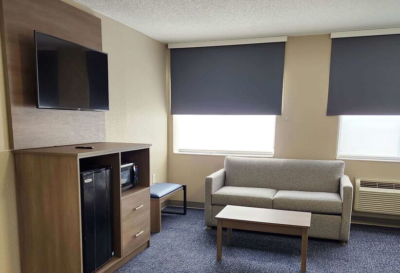 هتل Baymont By Wyndham Davenport