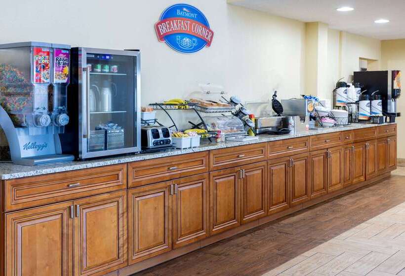 فندق Baymont By Wyndham Beloit