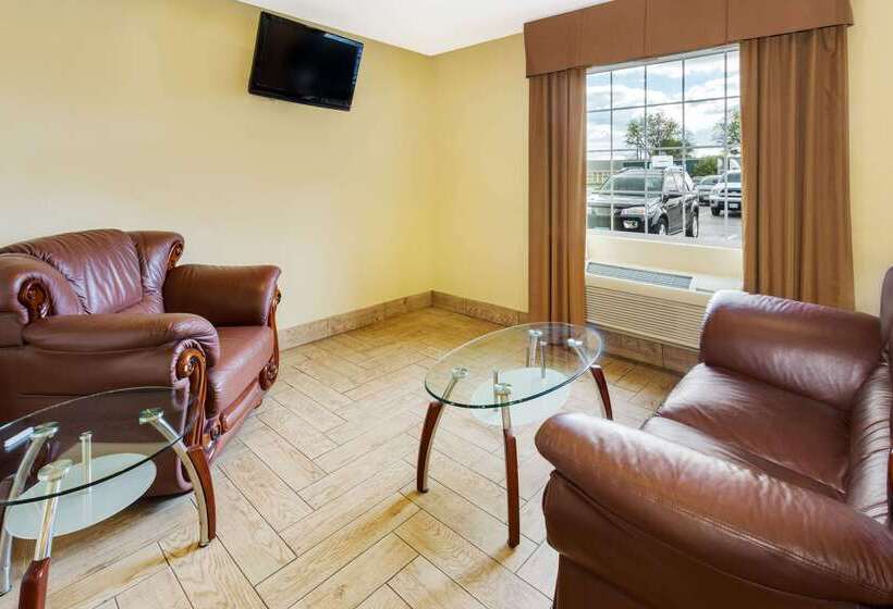 فندق Baymont By Wyndham Beloit