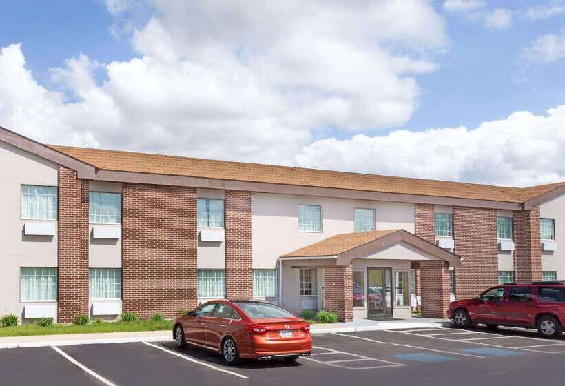 فندق Baymont By Wyndham Beloit