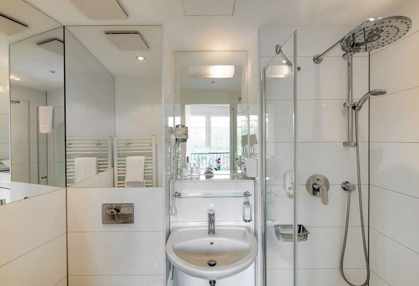 Отель Berlin Mitte By Campanile