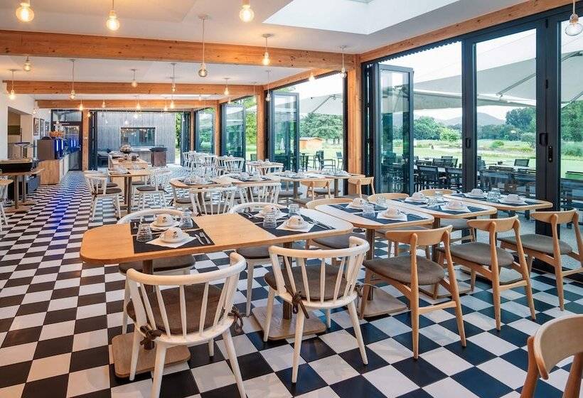 ホテル Domaine De Charmeil