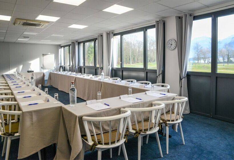 ホテル Domaine De Charmeil