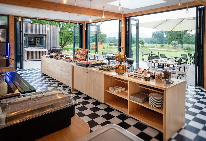 ホテル Domaine De Charmeil