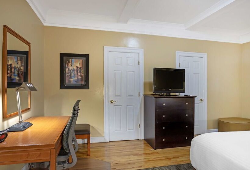 فندق Best Western Plus Hospitality House Suites