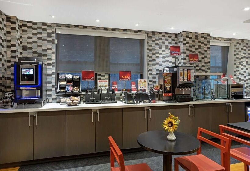 فندق Best Western Plus Hospitality House Suites