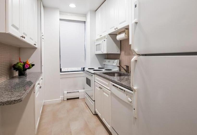 فندق Best Western Plus Hospitality House Suites