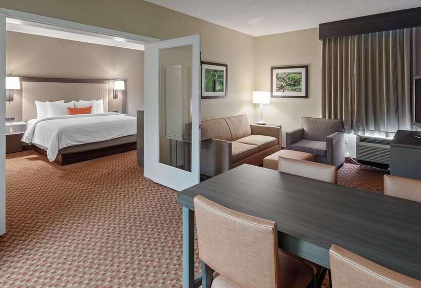 Best Western Plus Kendall Hotel & Suites