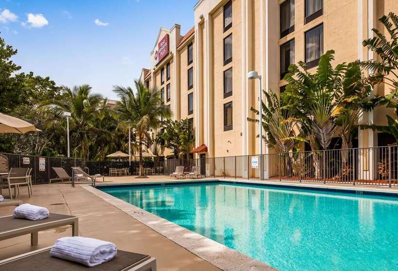 Best Western Plus Kendall Hotel & Suites