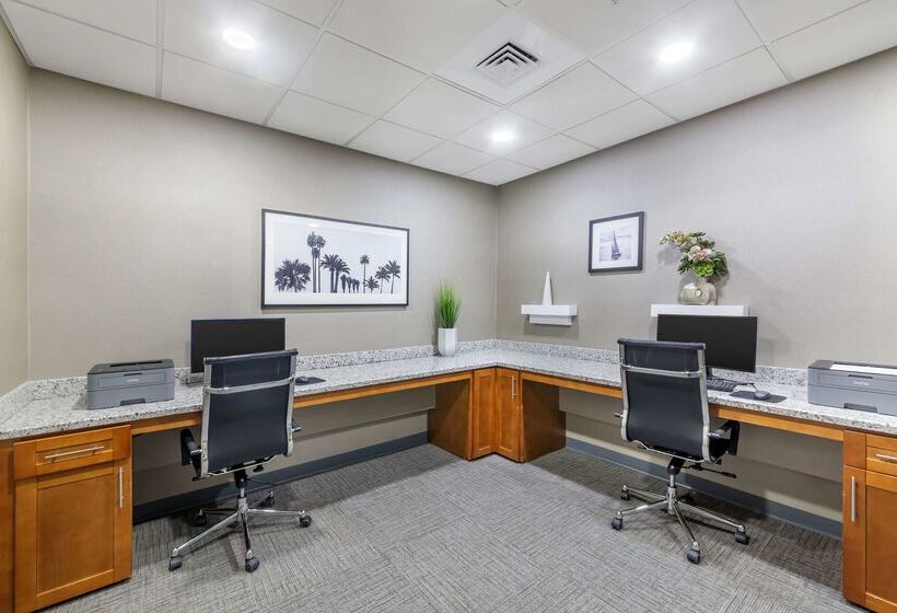 Best Western Plus Kendall Hotel & Suites