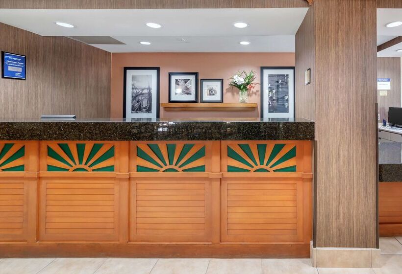 Best Western Plus Kendall Hotel & Suites