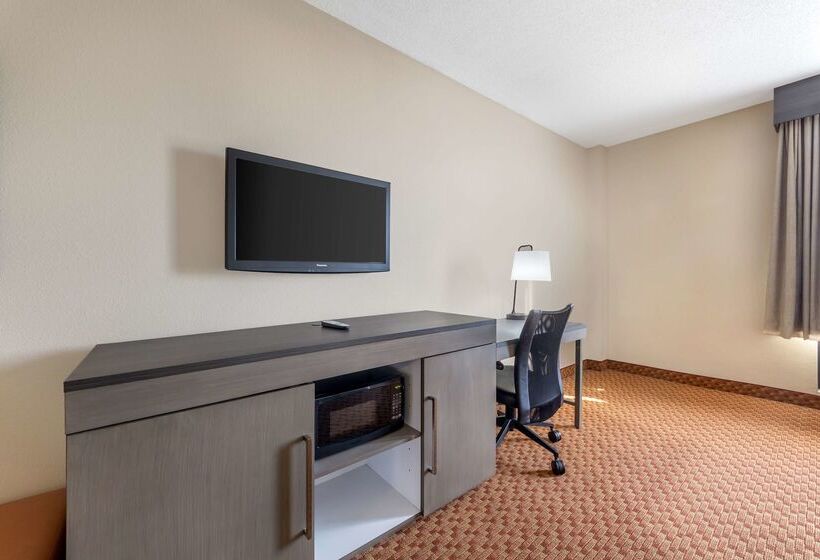 Best Western Plus Kendall Hotel & Suites