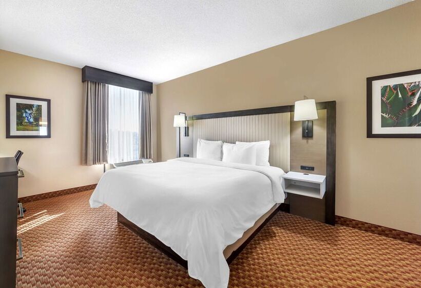 Best Western Plus Kendall Hotel & Suites
