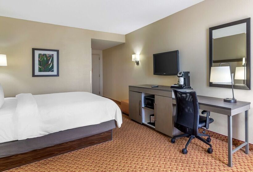 Best Western Plus Kendall Hotel & Suites