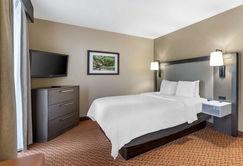 Best Western Plus Kendall Hotel & Suites