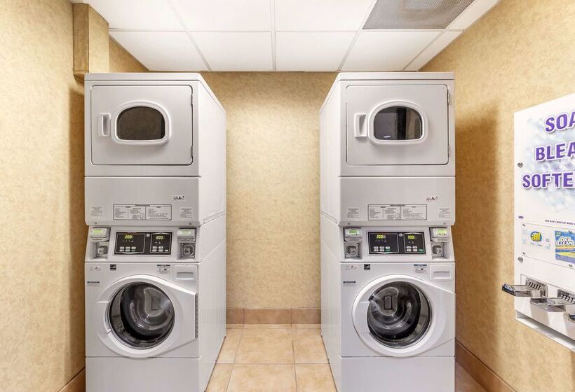 Best Western Plus Kendall Hotel & Suites