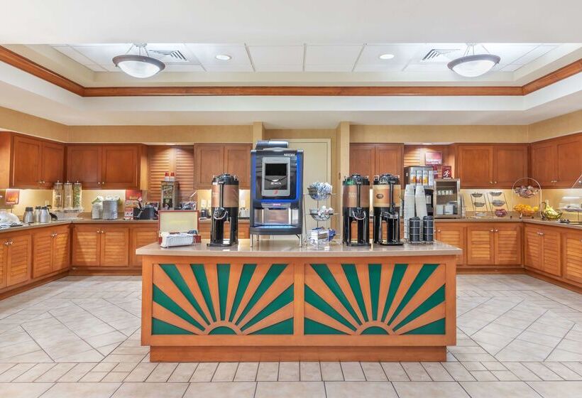 Best Western Plus Kendall Hotel & Suites