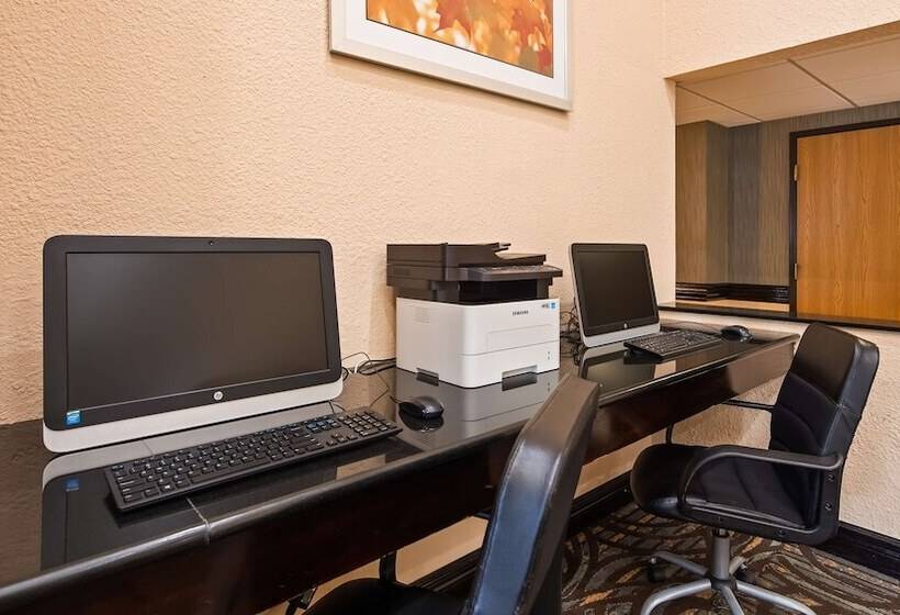 هتل Best Western Plus Newark/christiana Inn