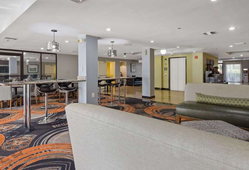 فندق Quality Inn Jacksonville   Orange Park Near Naval Air Station