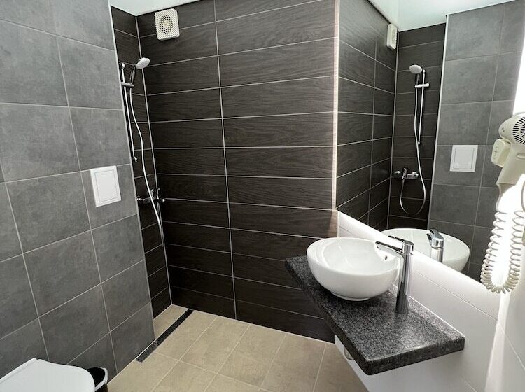 酒店 Bistra & Galina