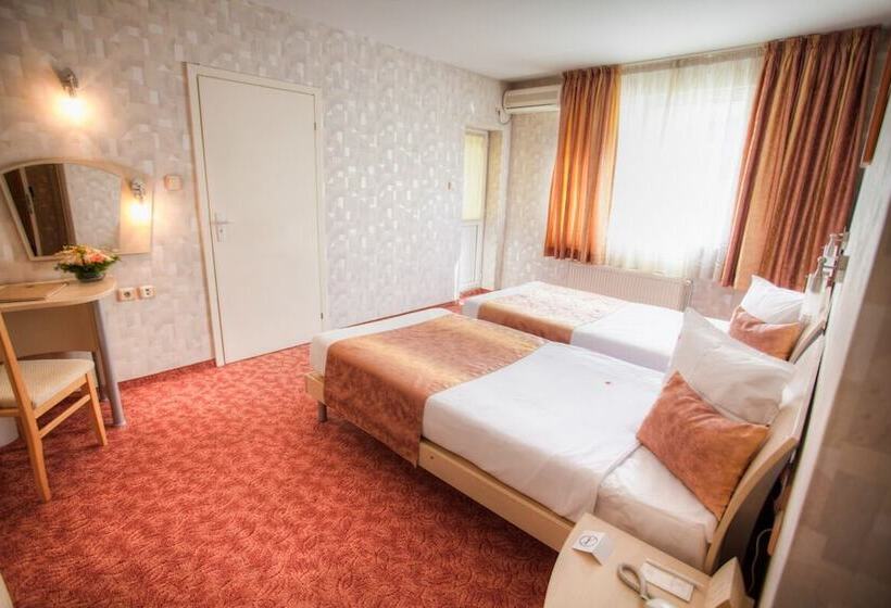 酒店 Bistra & Galina