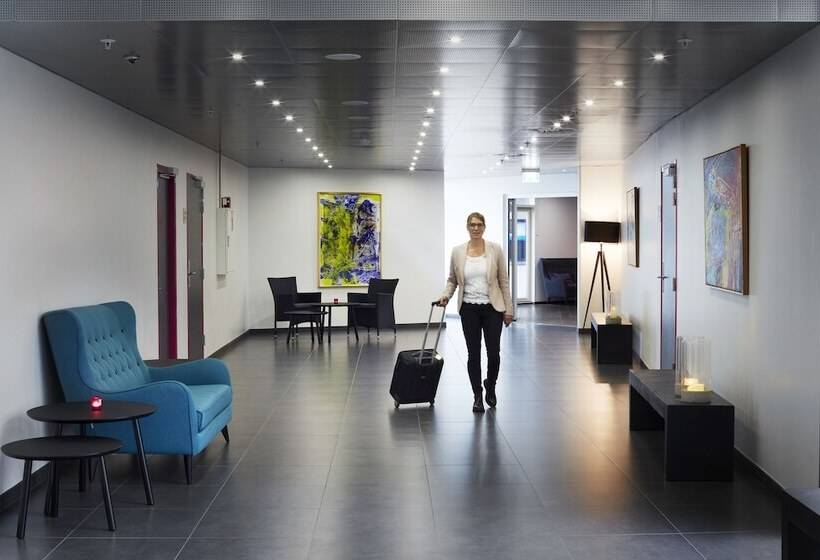 Отель Cabinn Aarhus