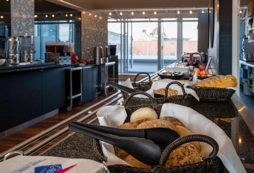 Отель Cabinn Aarhus