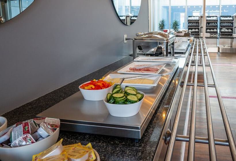 Отель Cabinn Aarhus