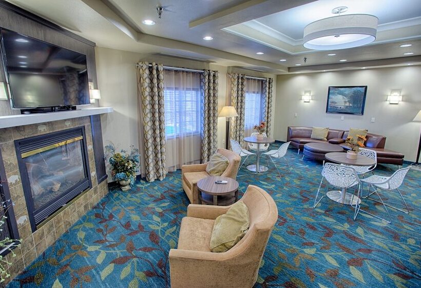 בית מלון כפרי Candlewood Suites Fargo North Dakota State University, An Ihg