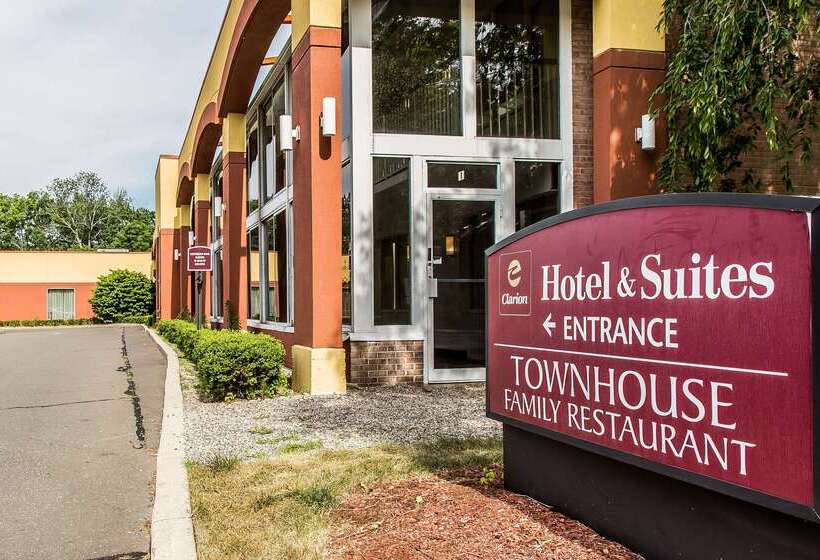 Clarion Hotel & Suites Hamden New Haven
