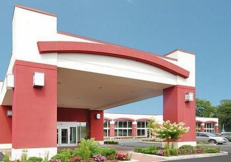 Clarion Hotel & Suites Hamden New Haven