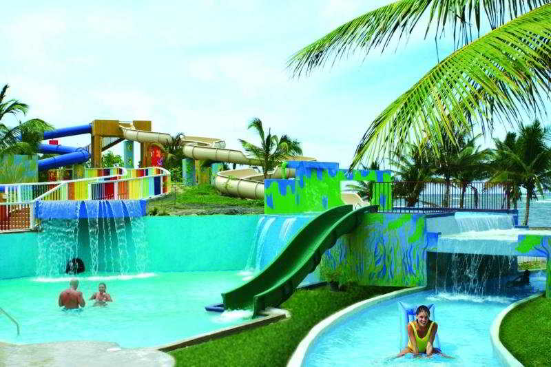 ホテル Coconut Bay Beach Resort & Spa All Inclusive