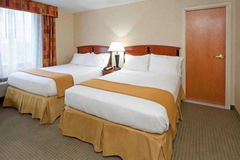 هتل Red Lion Inn and Suites Brooklyn