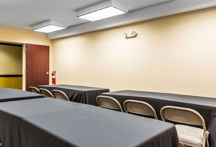 هتل Comfort Inn East Windsor  Springfield