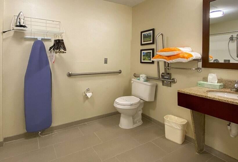 هتل Comfort Inn East Windsor  Springfield