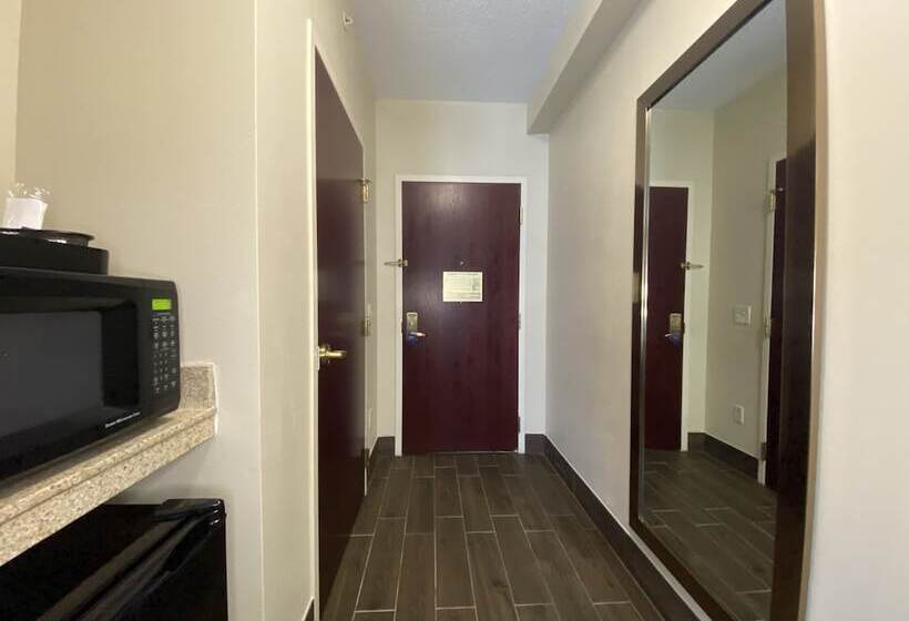 هتل Comfort Inn East Windsor  Springfield