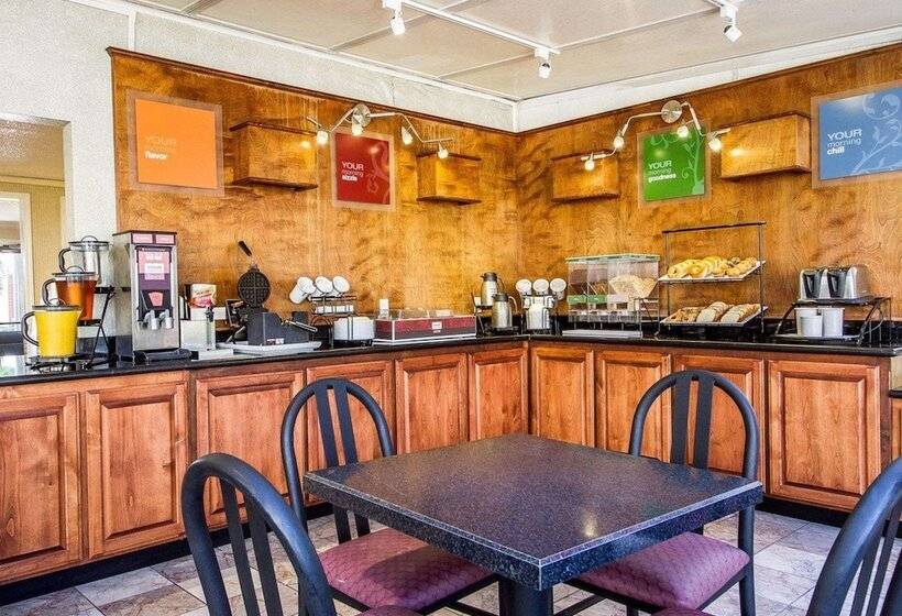 בית מלון כפרי Comfort Inn Modesto