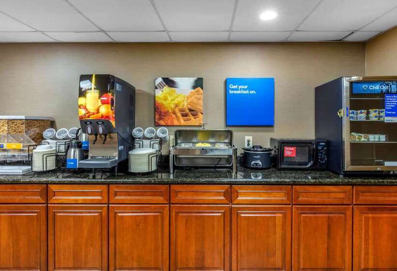 هتل Comfort Inn & Suites Hamilton Place