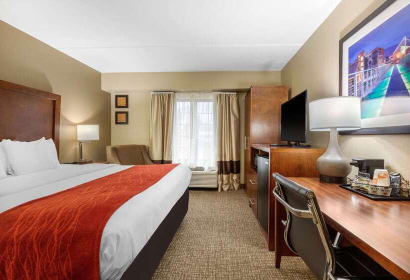 هتل Comfort Inn & Suites Hamilton Place