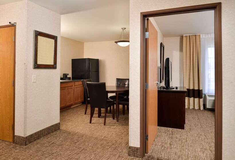 فندق Comfort Inn & Suites Madison North